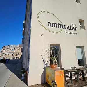 Hotel Amfiteatar 3*, Pula Croácia