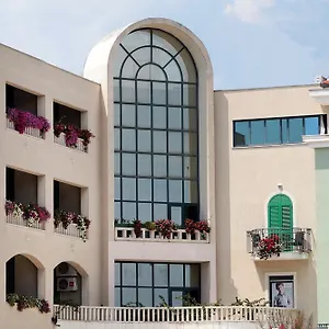 Bellevue 4*, Trogir Croácia