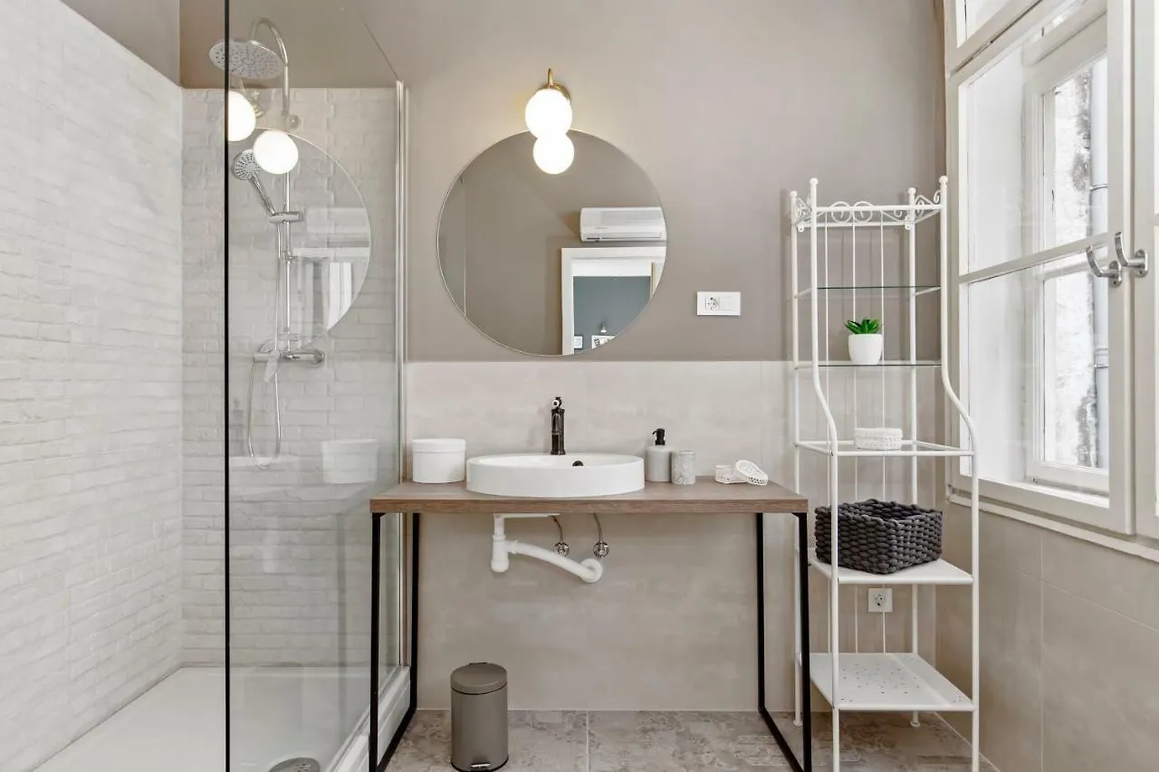 Apartments Carpathia Rijeka 0*,  Croatia